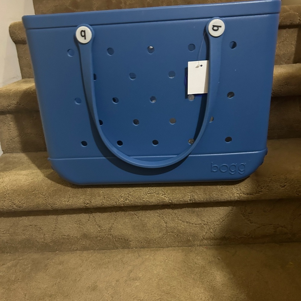 - NWT AUTHENTIC PEACOCK BABY BOGG BAG